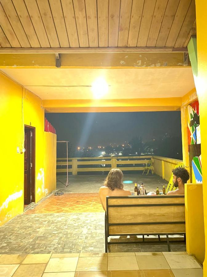 Over The Moon Hostel Хуайсай Екстер'єр фото